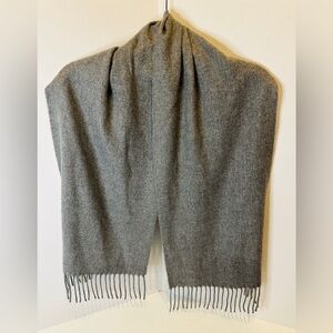 Charcoal Gray Fringed Geoffrey Beene VTG Cashme Oblong Scarf Unisex 100% Acrylic